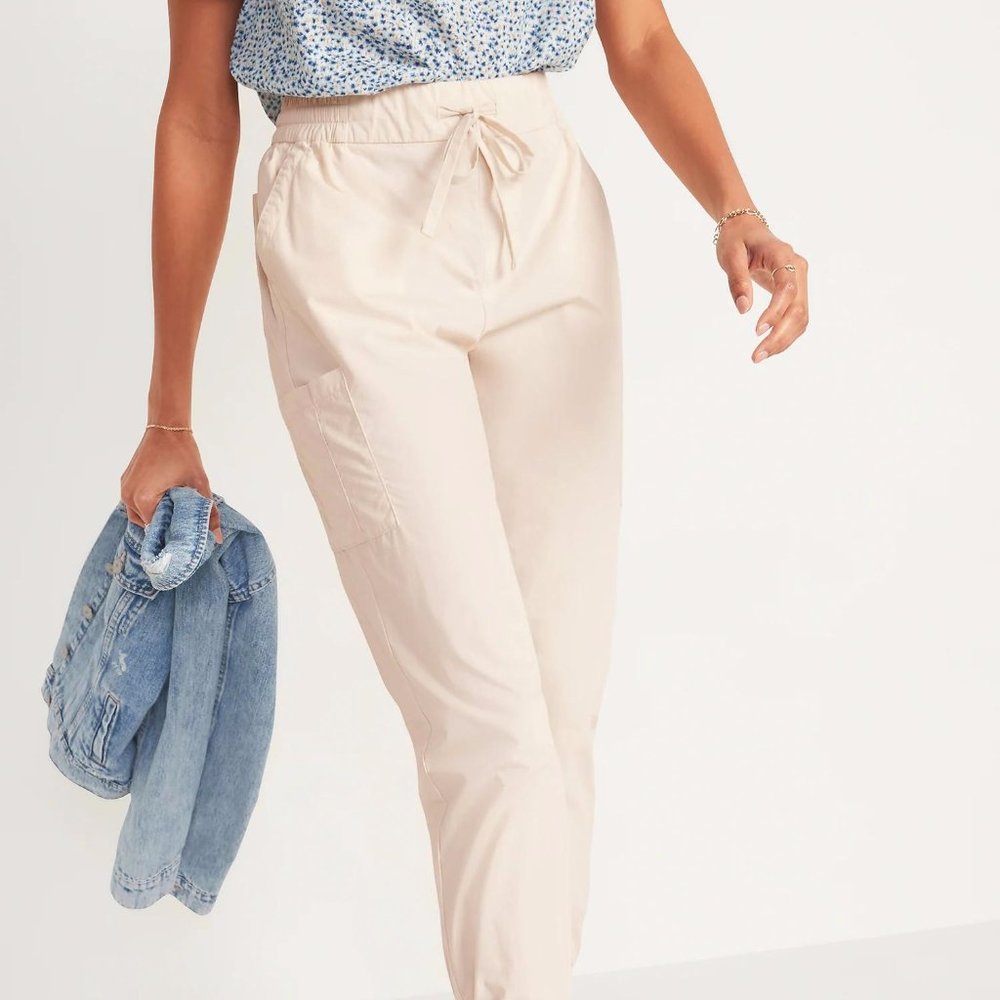 High-Waisted Poplin Tapered Jogger Plus-Size Cargo - Picture 3 of 5